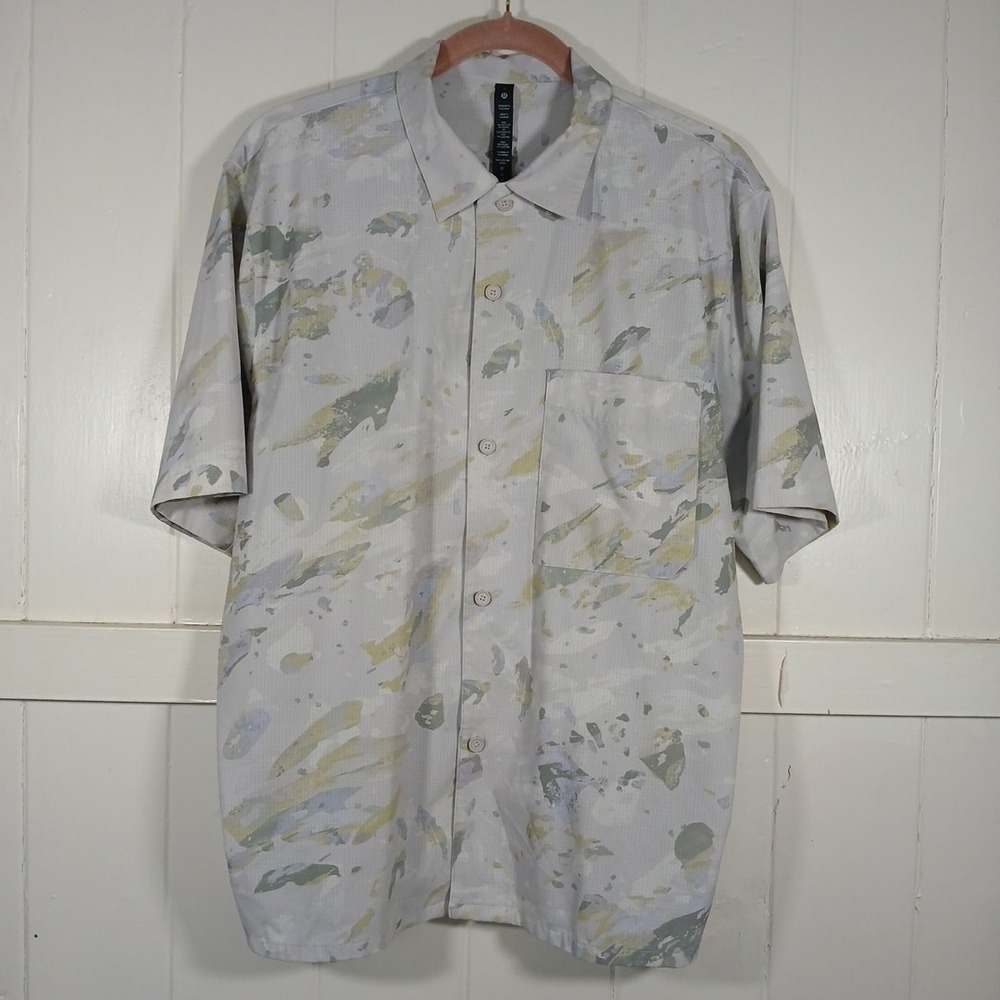 Lululemon Shirt Airing Easy Camp Collar Button Up Men's Medium Diffuse Dye Print